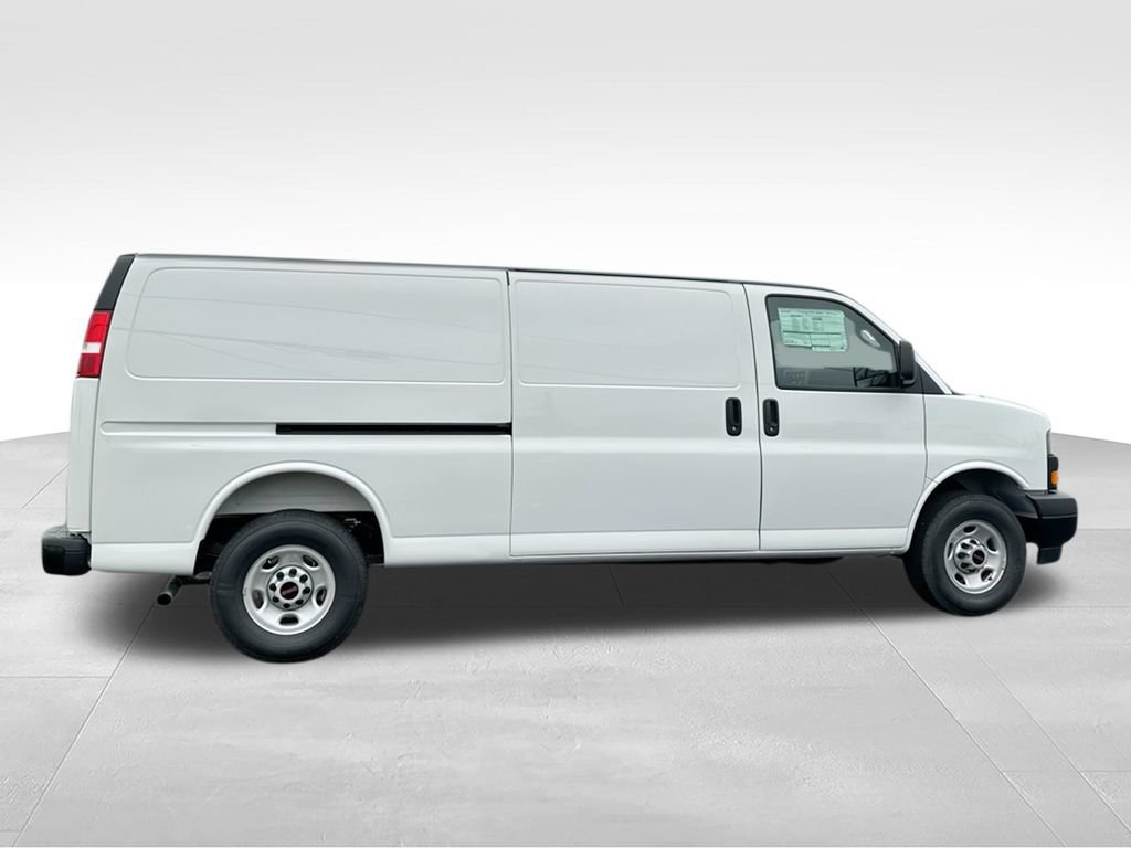 New 2025 GMC Savana 3500 Extended RWD image 9