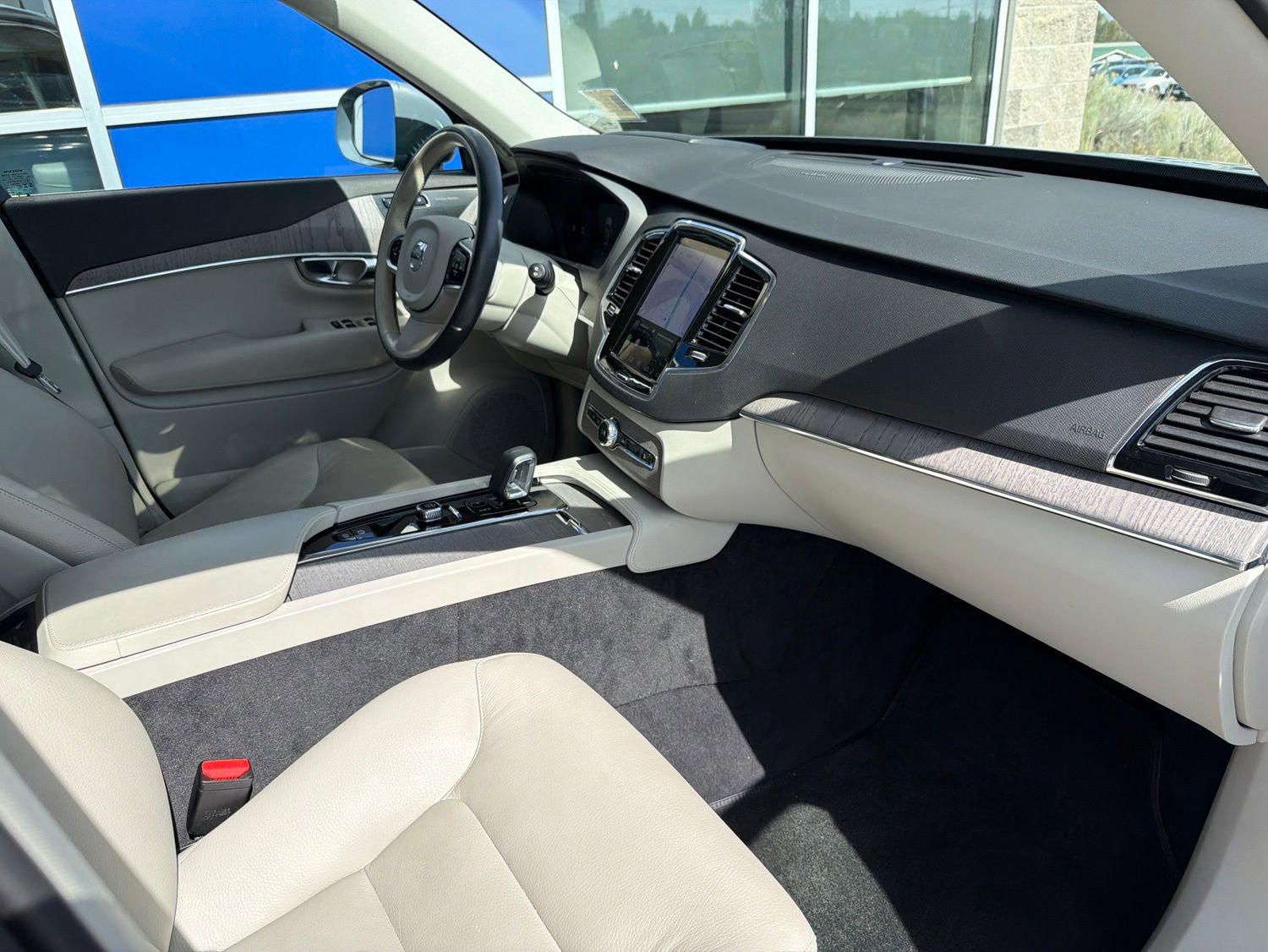 Used 2023 Volvo XC90 B5 Plus AWD/4WD image 21