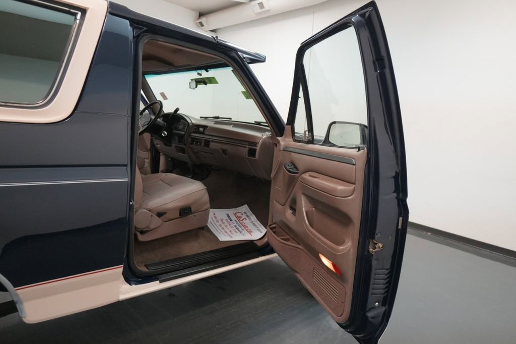 Used 1992 Ford Bronco Eddie Bauer image 29