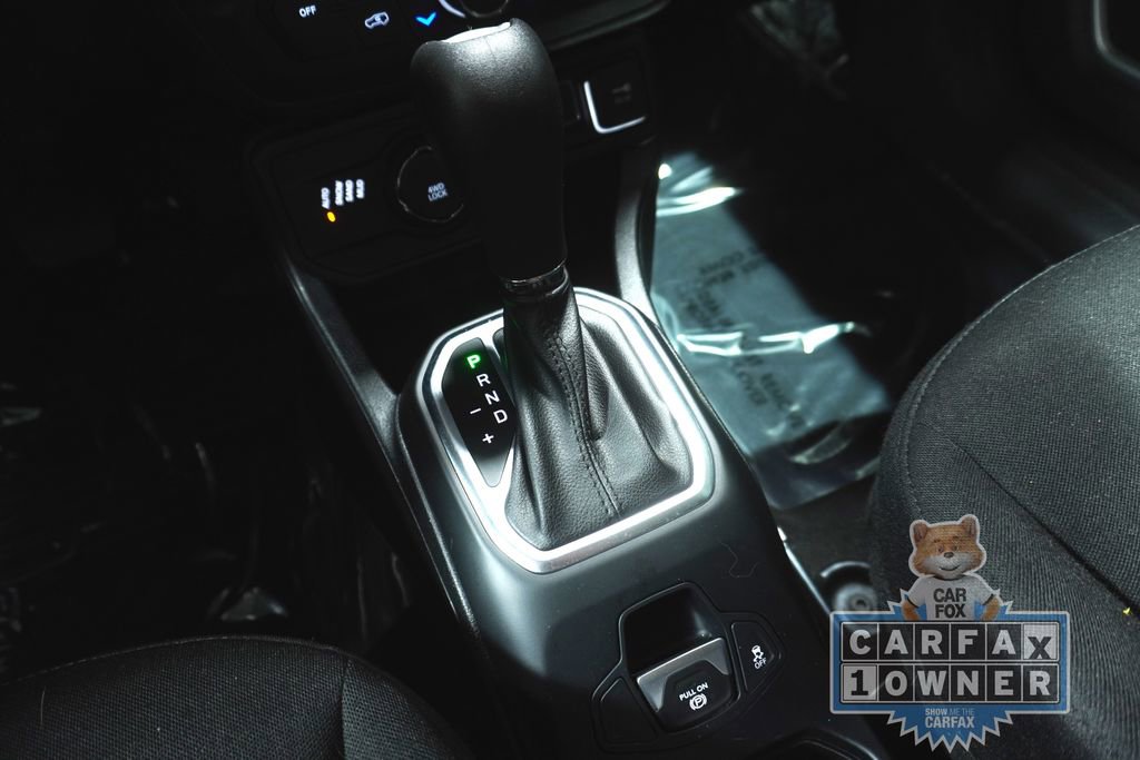 Used 2019 Jeep Renegade Latitude AWD/4WD image 18