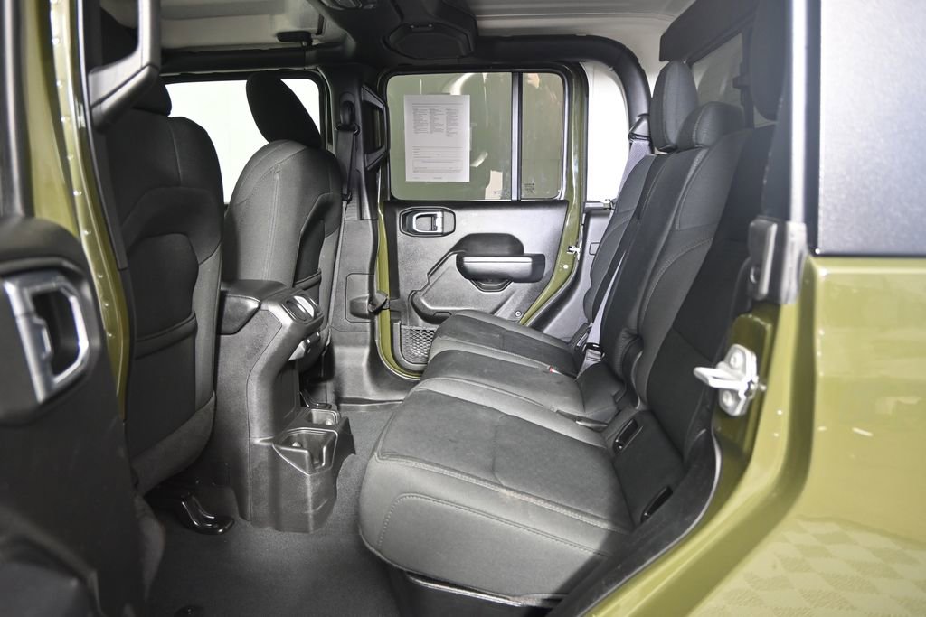 Used 2023 Jeep Gladiator Sport image 17