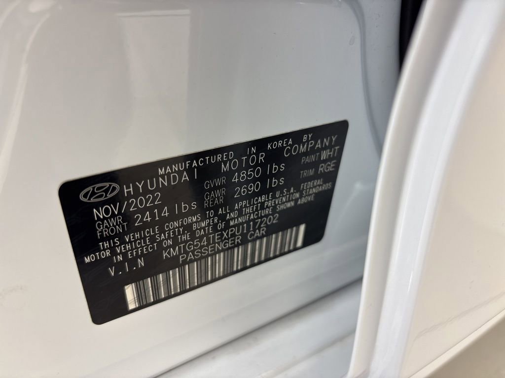 Used 2023 Genesis G70 3.3T w/ Sport Advanced Package image 10