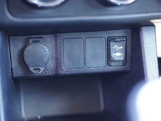 Used 2019 Toyota Corolla L w/ Carpet Mat Package (TMS) image 24