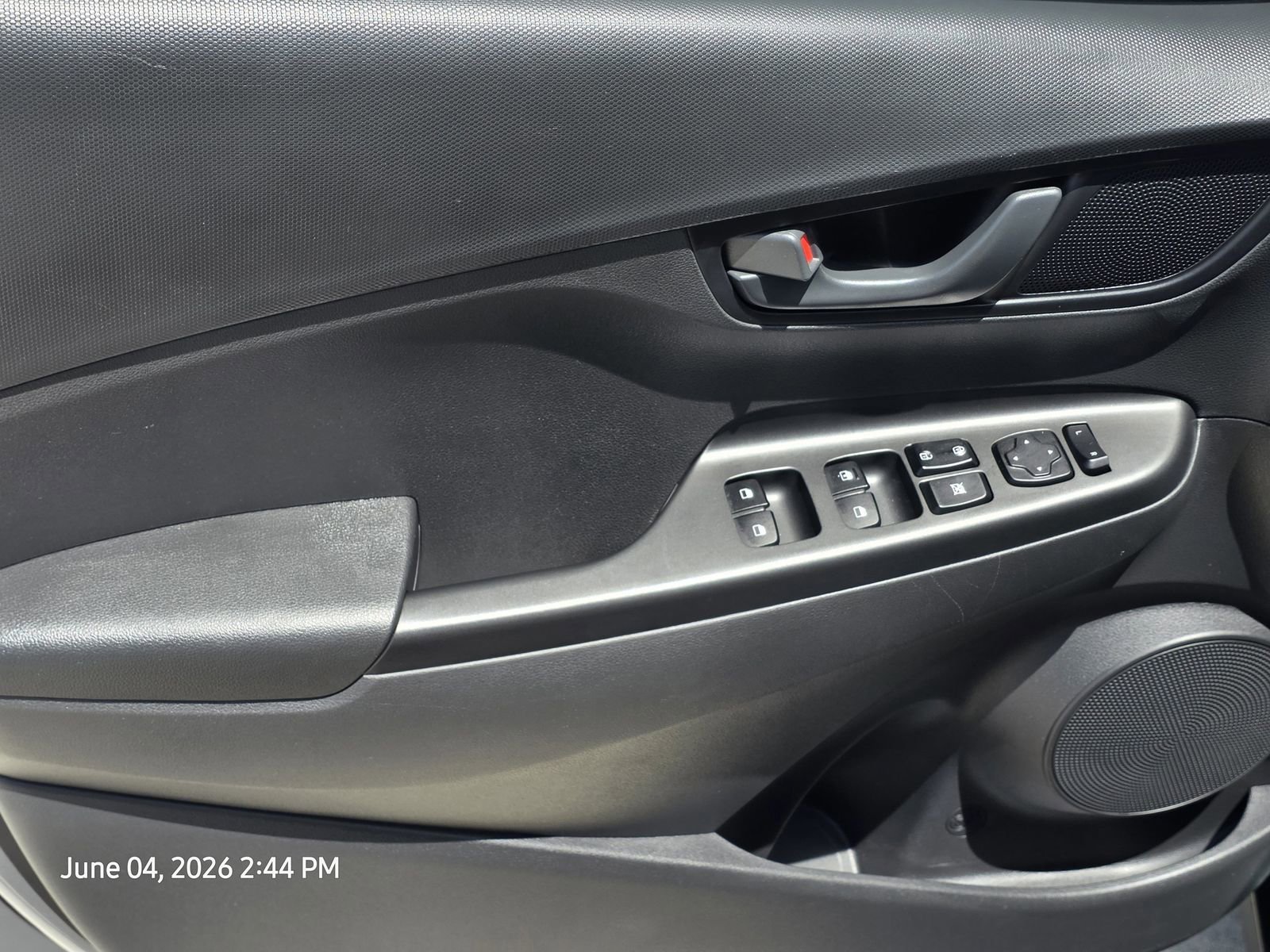 Used 2023 Hyundai Kona SE FWD image 16