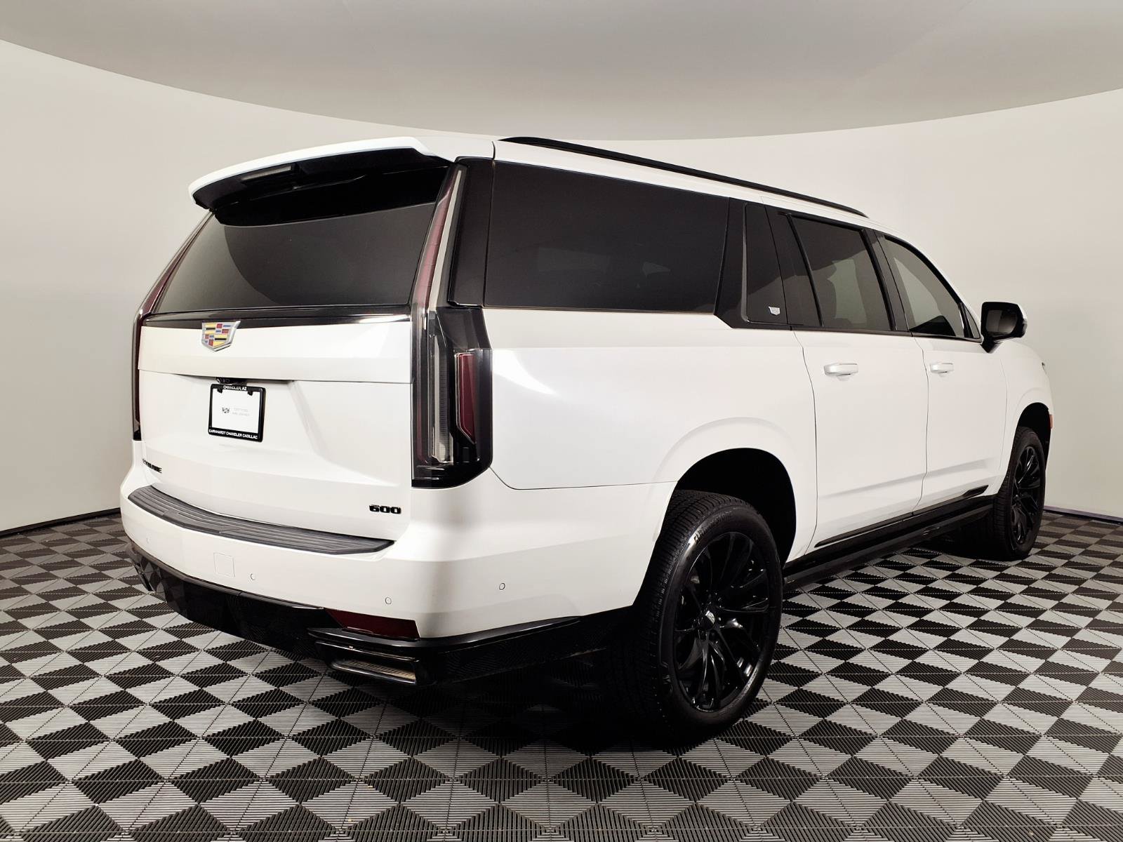 Certified 2024 Cadillac Escalade ESV Sport Platinum w/ LPO, ONYX Package AWD/4WD image 4