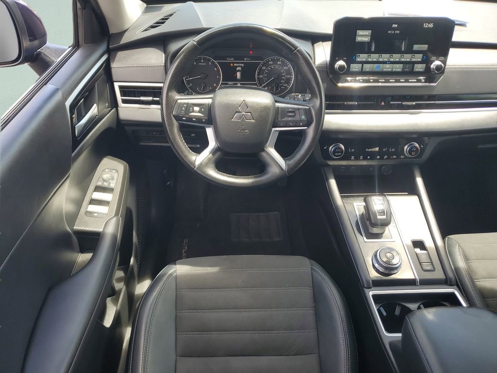 Used 2024 Mitsubishi Outlander SE image 20