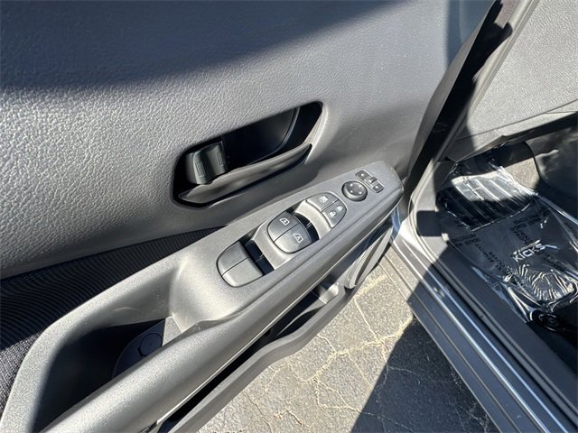New 2025 Nissan Kicks Play S image 3