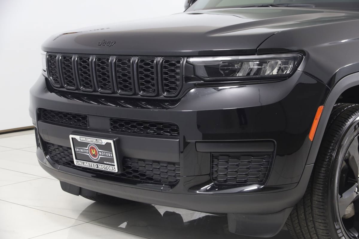 Used 2023 Jeep Grand Cherokee L Laredo AWD/4WD image 53