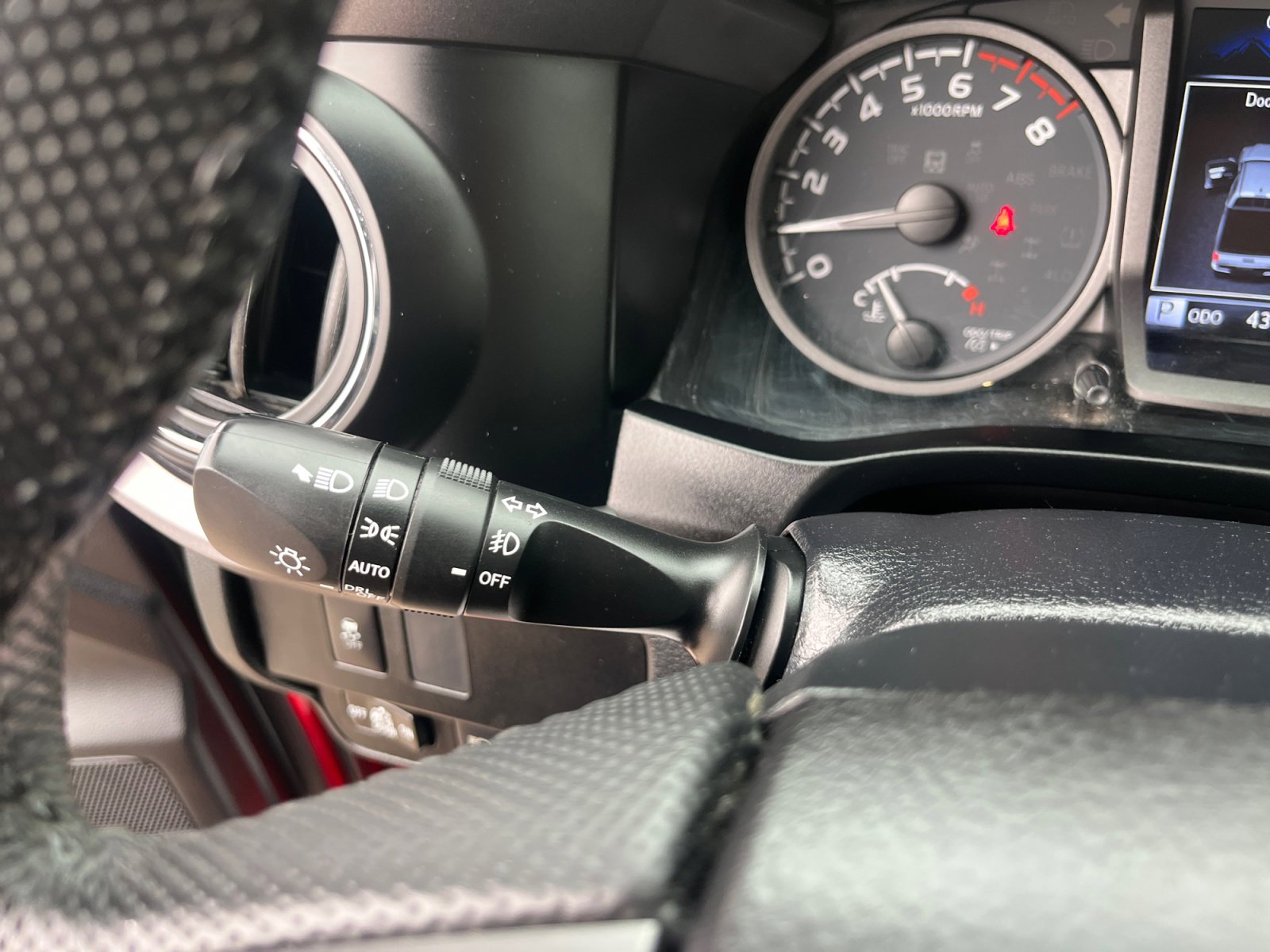 Used 2021 Toyota Tacoma TRD Sport AWD/4WD image 12