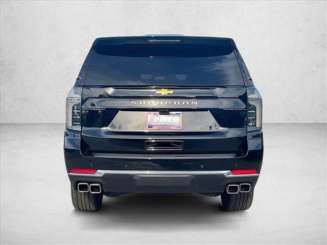 Certified 2025 Chevrolet Suburban High Country RWD image 4