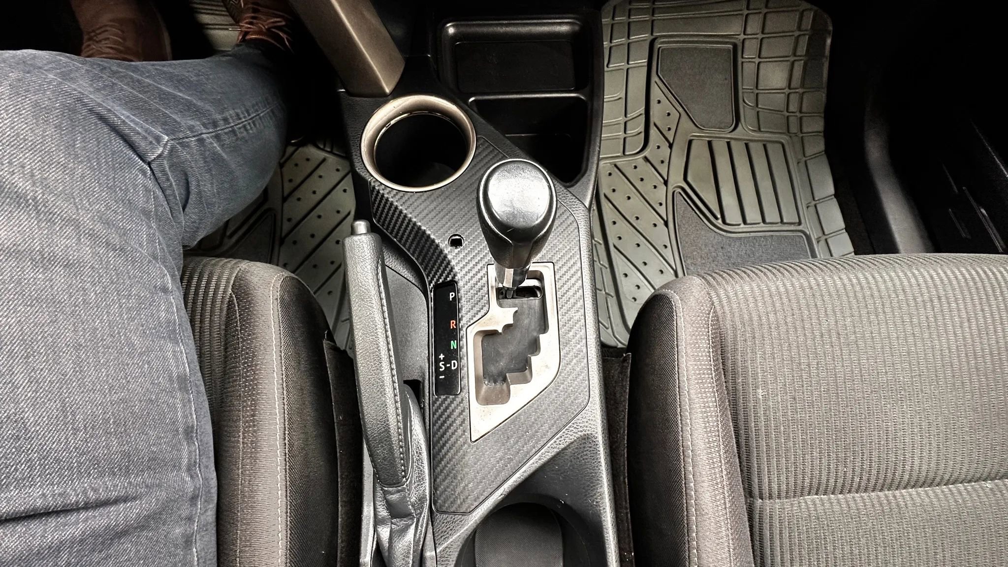 Used 2015 Toyota RAV4 XLE image 14