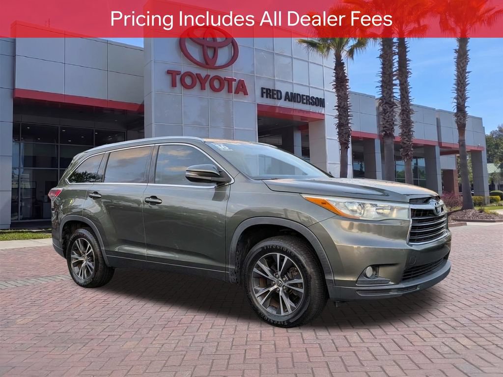 Used 2016 Toyota Highlander XLE FWD video 1