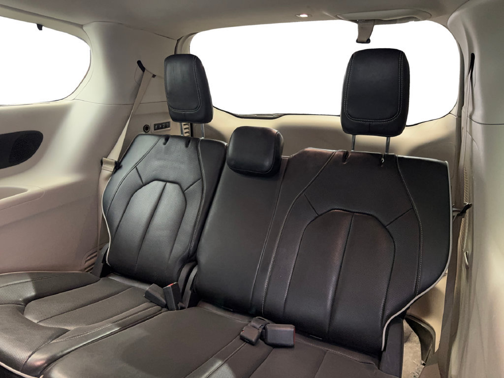 Used 2022 Chrysler Pacifica Limited FWD image 42