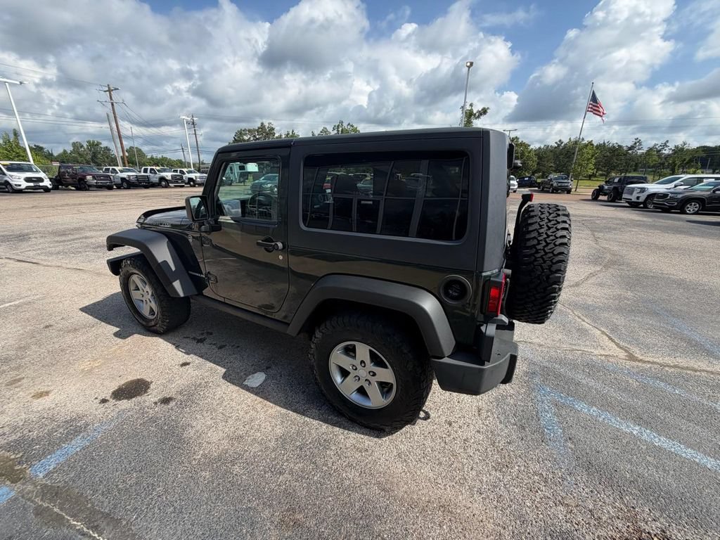Used 2012 Jeep Wrangler Rubicon w/ Dual Top Group AWD/4WD image 5