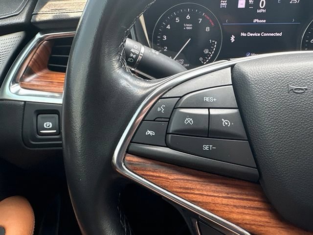 Used 2020 Cadillac XT5 Premium Luxury AWD/4WD image 16