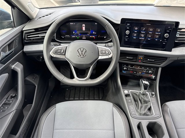 New 2025 Volkswagen Jetta SE image 25