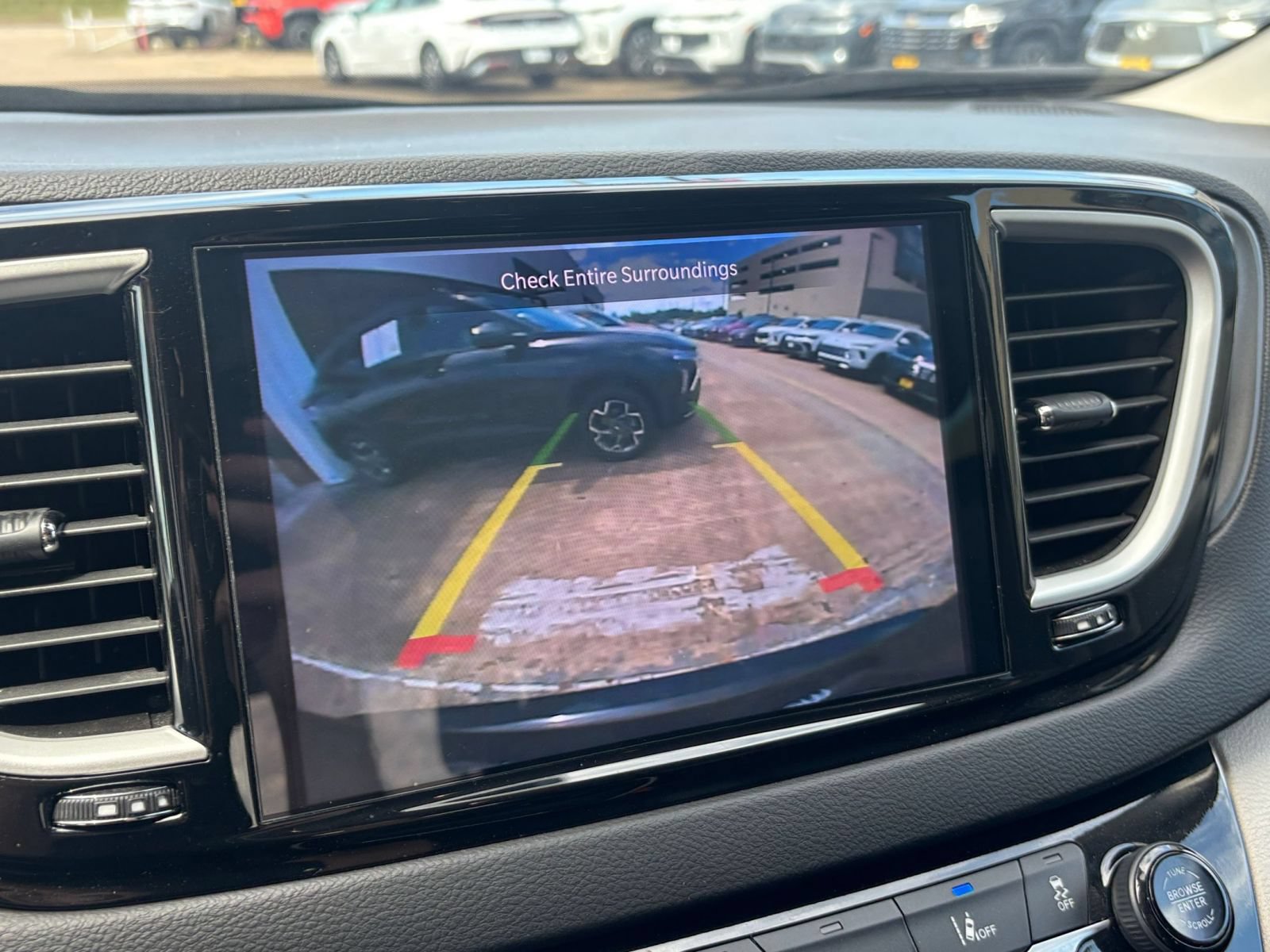 Used 2024 Chrysler Pacifica Touring-L FWD image 25