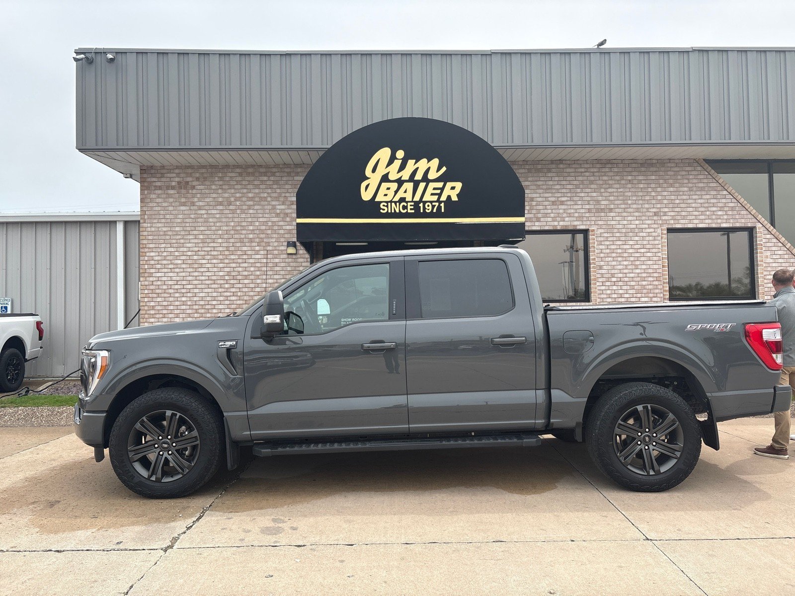 Used 2021 Ford F150 Lariat w/ Equipment Group 502A High AWD/4WD image 2