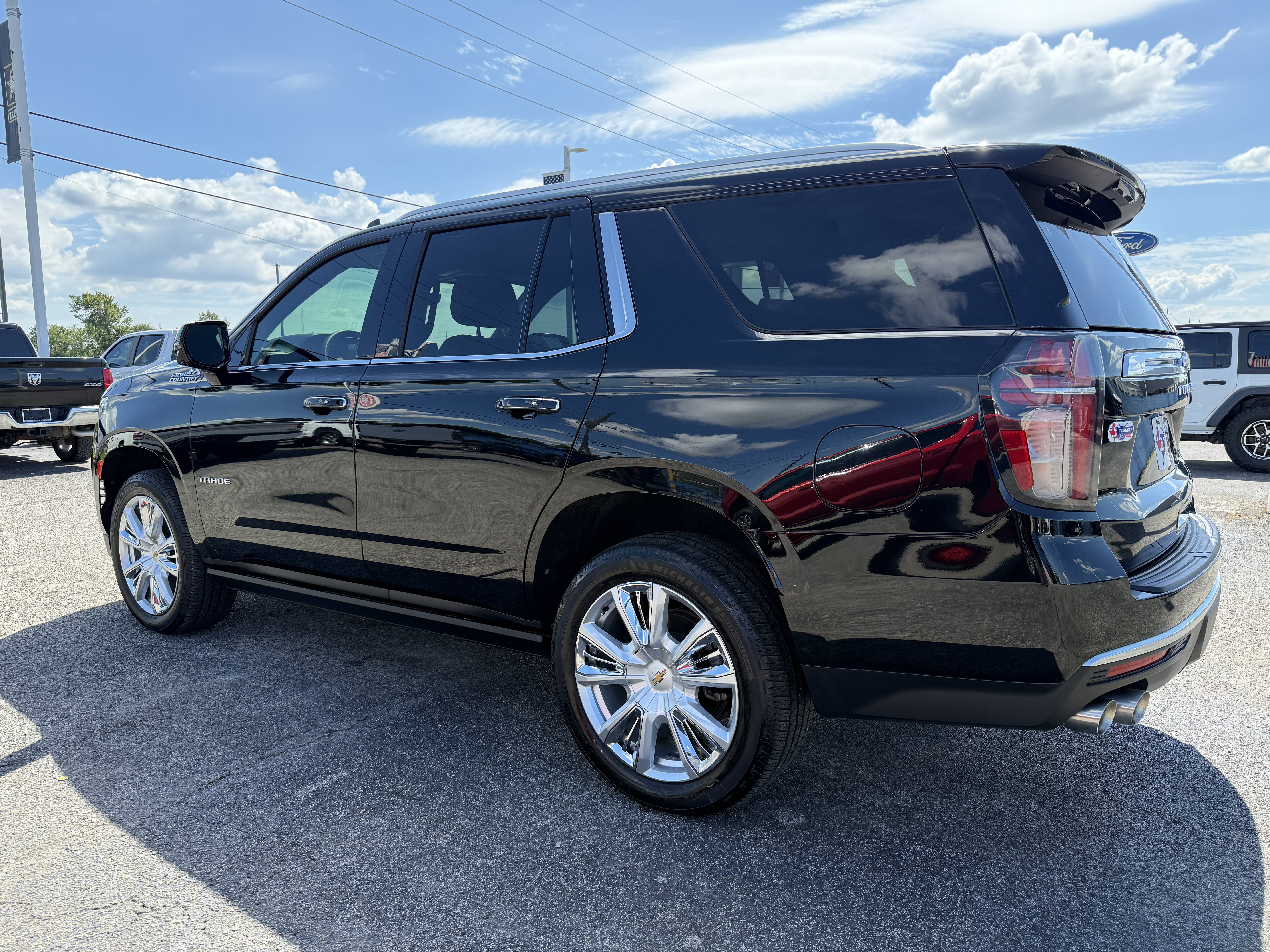 Used 2023 Chevrolet Tahoe High Country RWD image 6
