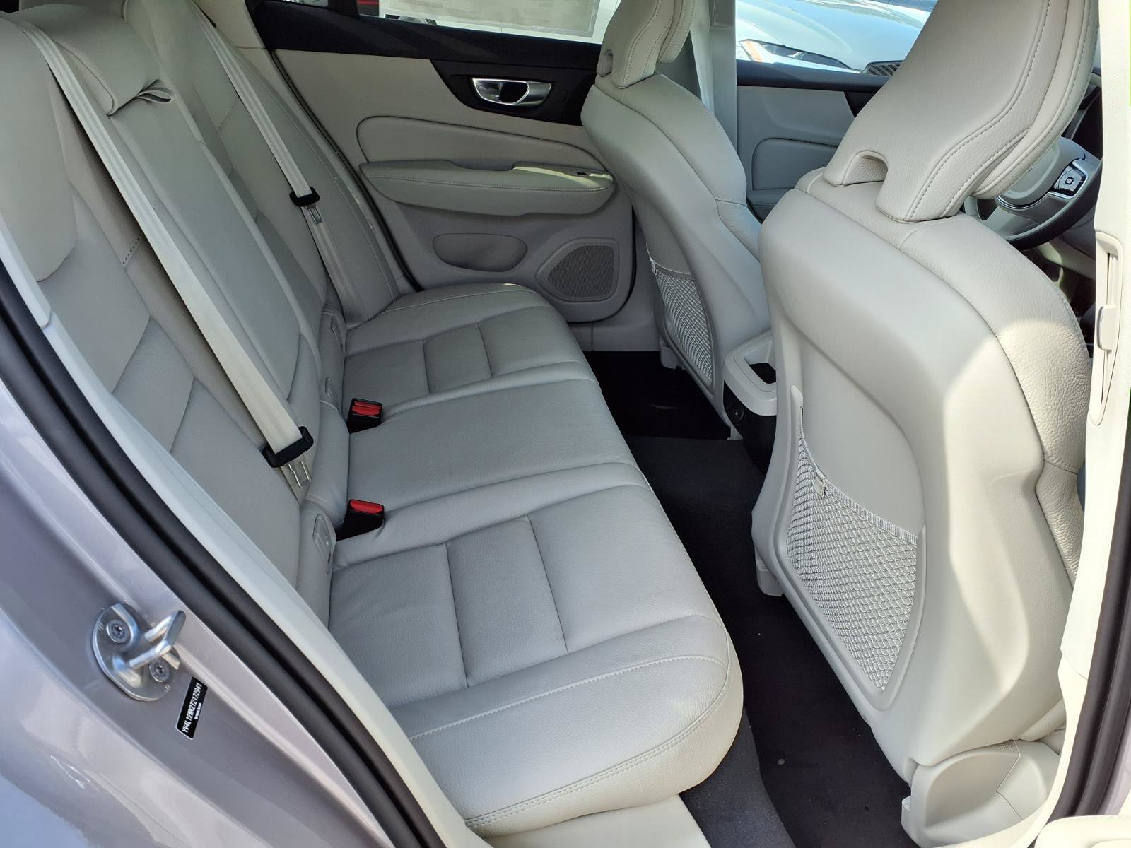 New 2026 Volvo V60 B5 Cross Country Plus w/ Protection Package Premier AWD/4WD image 10