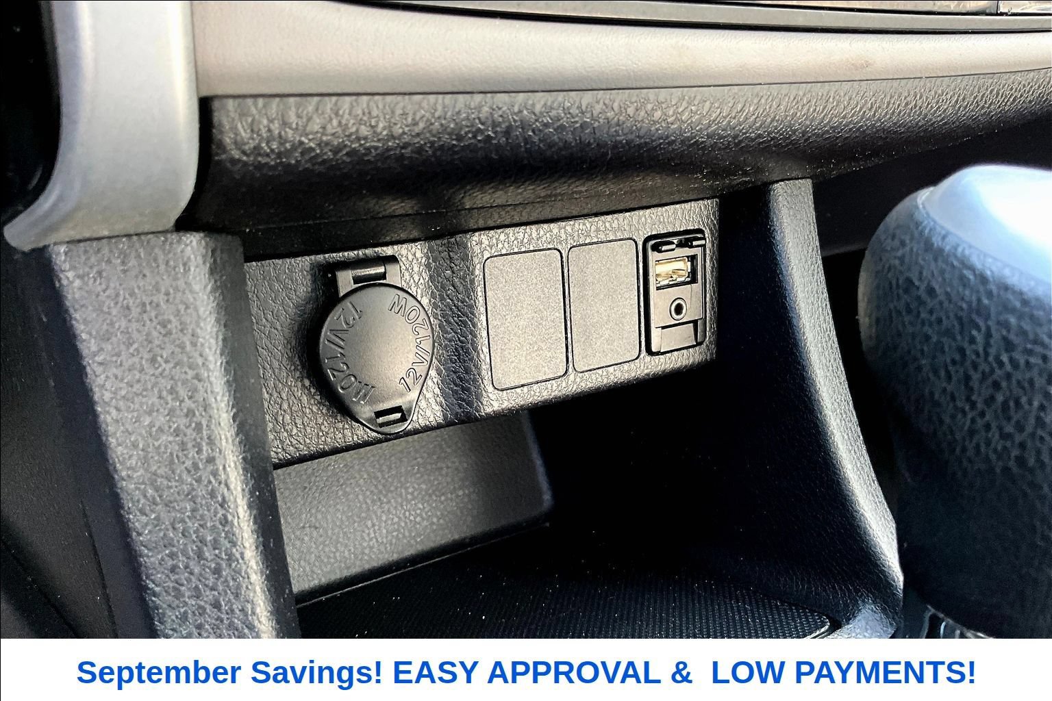 Used 2017 Toyota Corolla LE FWD image 13