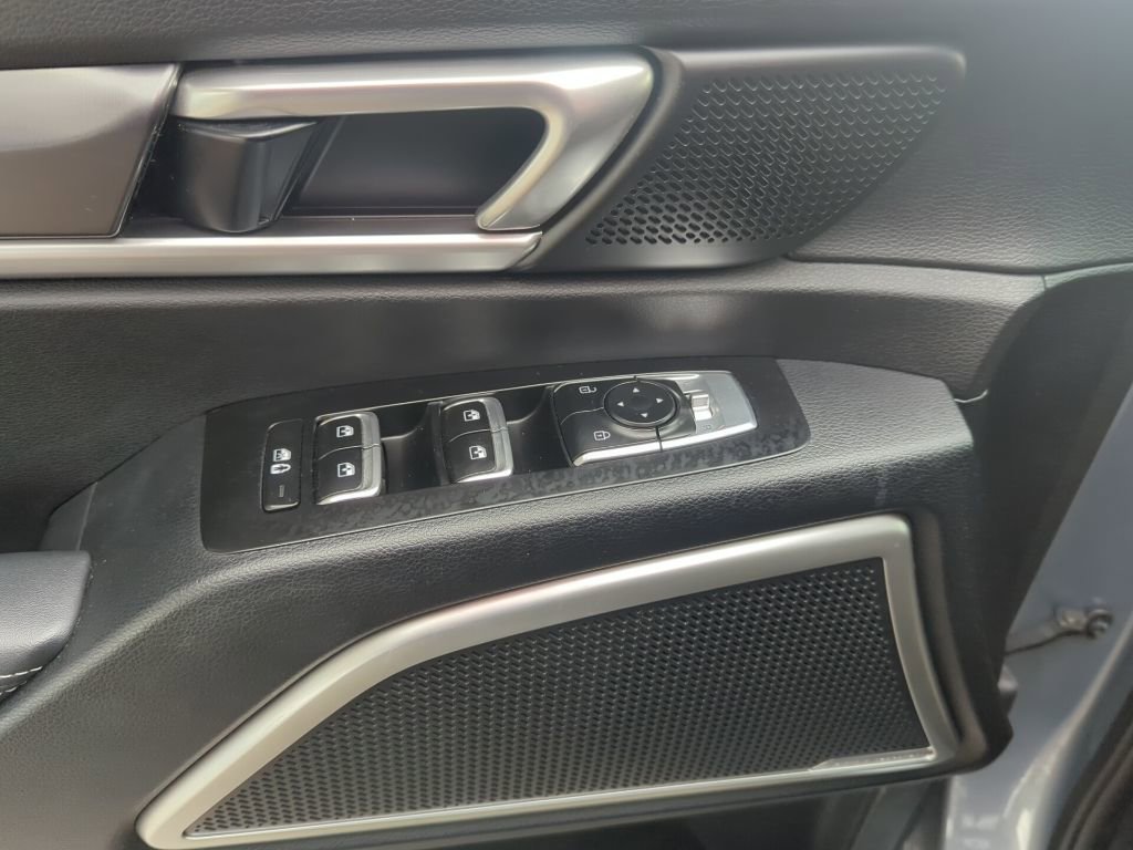 Used 2023 Kia Telluride S image 33
