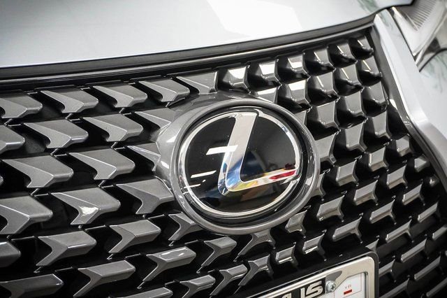 Certified 2025 Lexus UX 300h FWD w/ Accessory Package (Z2) image 28