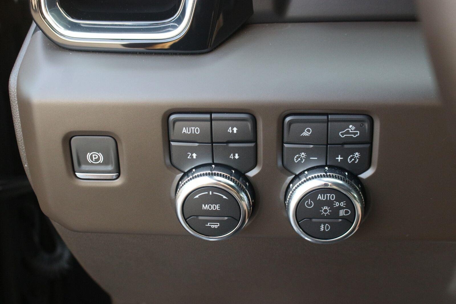 Used 2025 GMC Sierra 1500 Denali w/ Denali Reserve Package AWD/4WD image 28