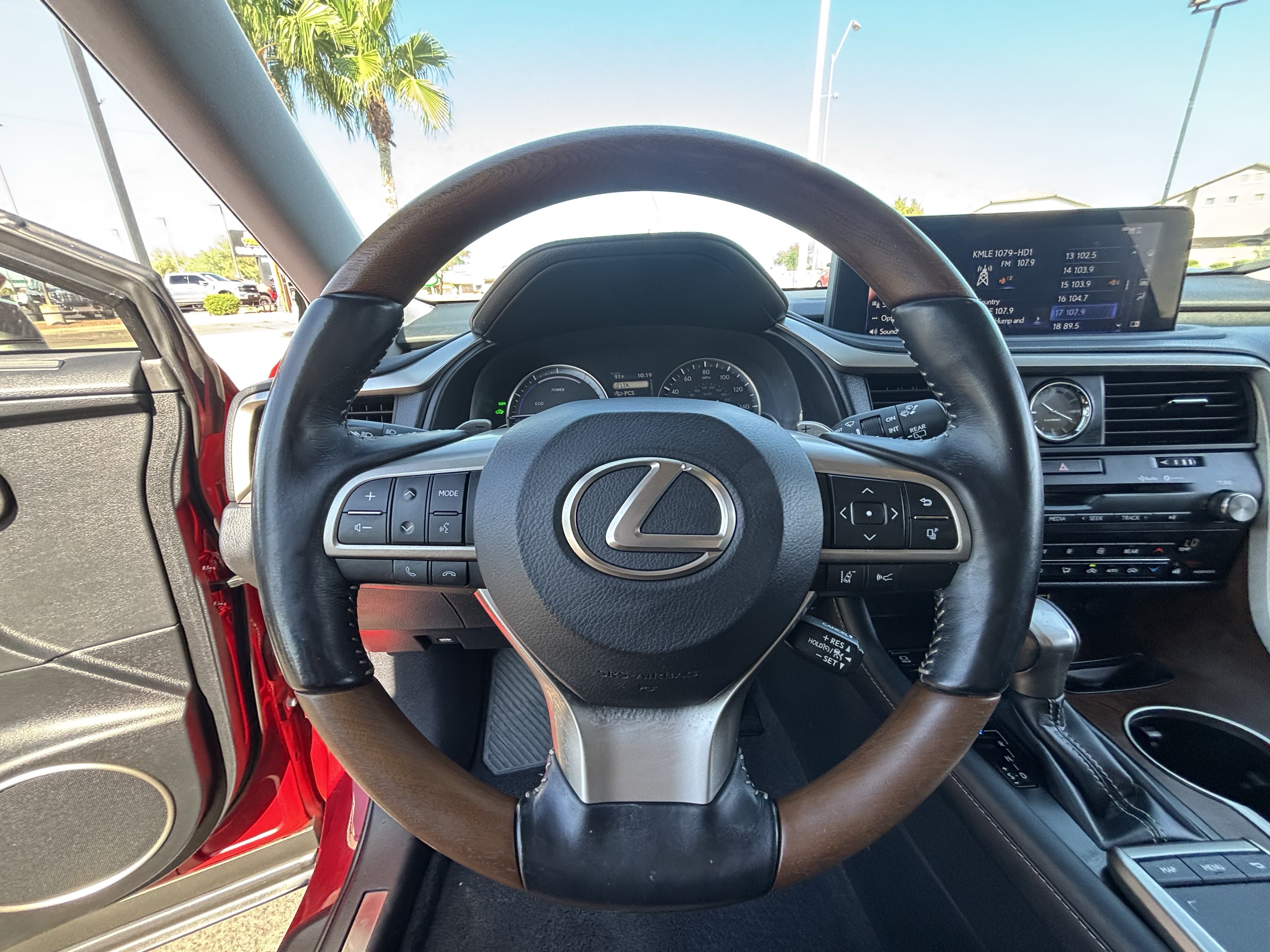 Used 2020 Lexus RX 450hL AWD w/ Premium Package image 25