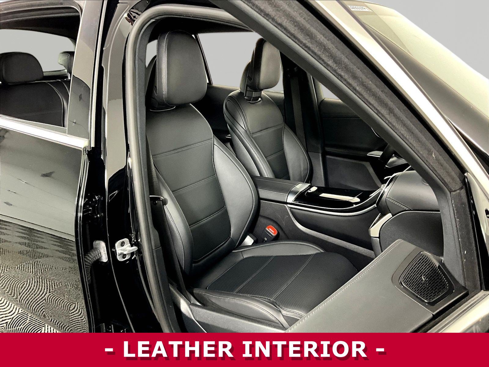Used 2023 Mercedes-Benz GLC 300 4MATIC image 28