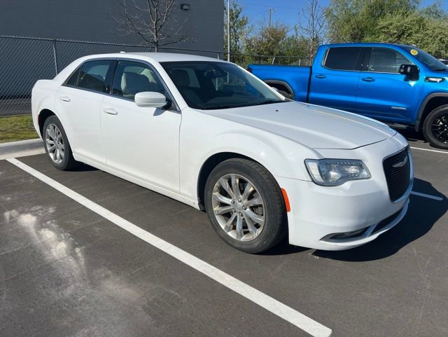Used 2016 Chrysler 300 Limited w/ Driver Convenience Group AWD/4WD image 3