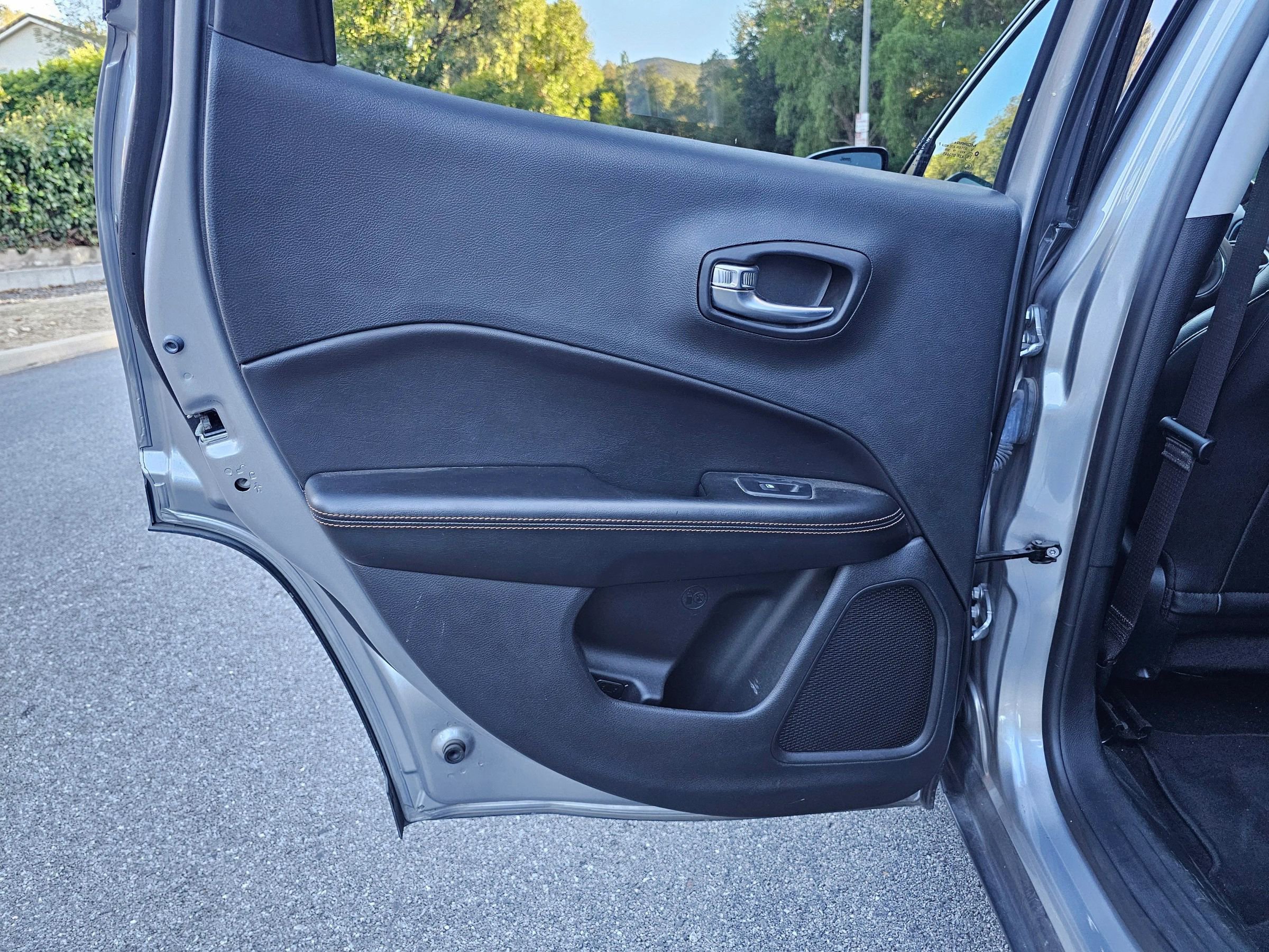 Used 2019 Jeep Compass Limited image 21