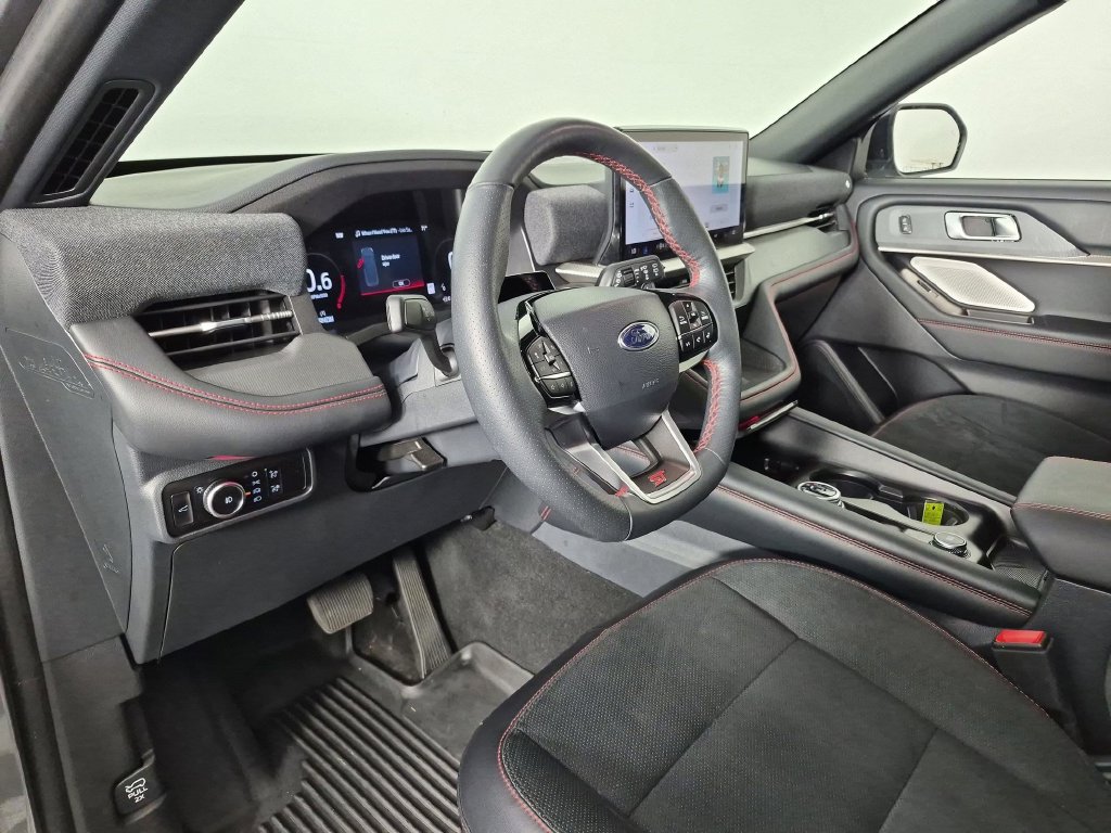 Used 2025 Ford Explorer ST w/ Sun And Sound Package AWD/4WD image 18