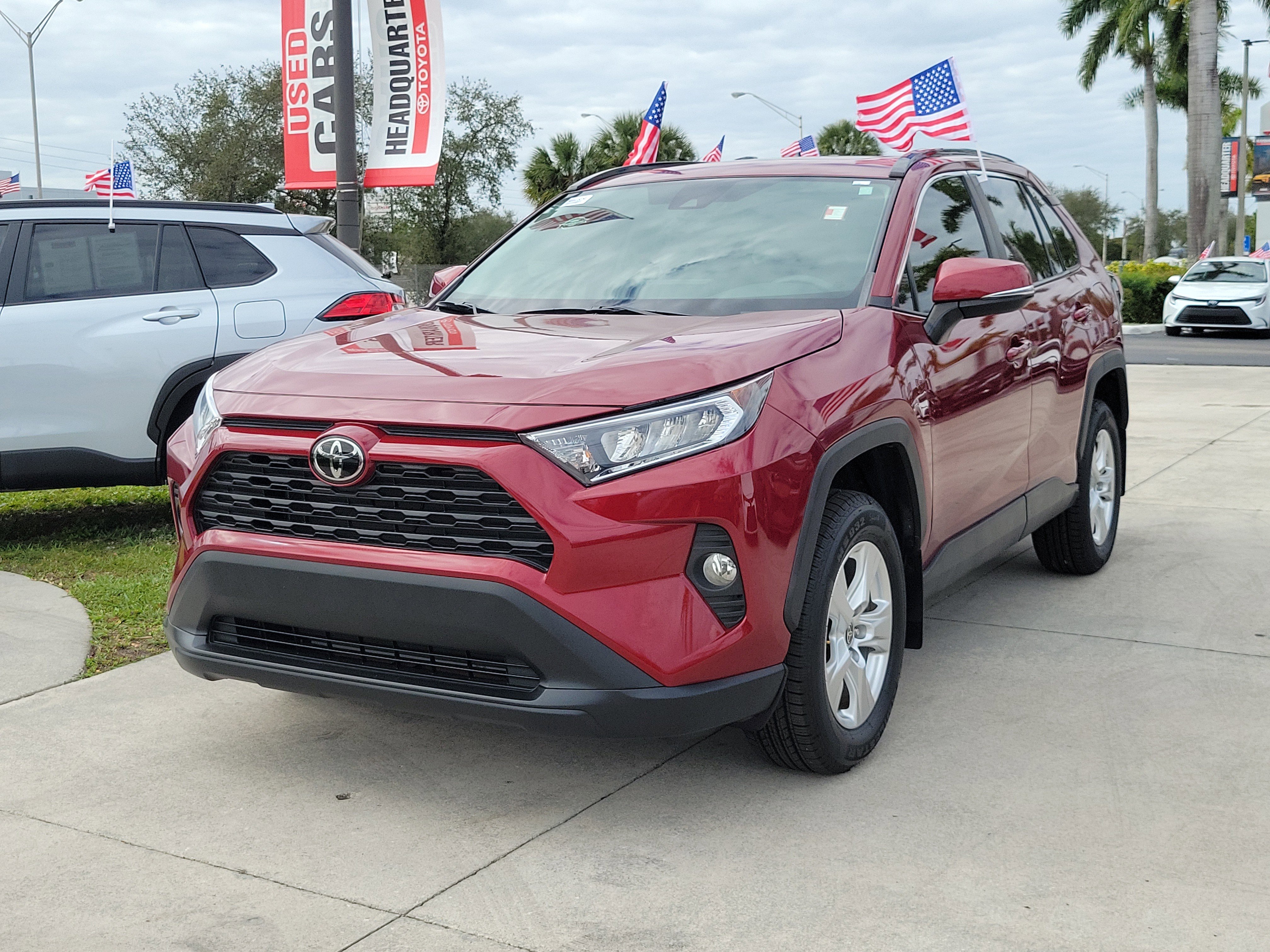 Used 2021 Toyota RAV4 XLE image 5