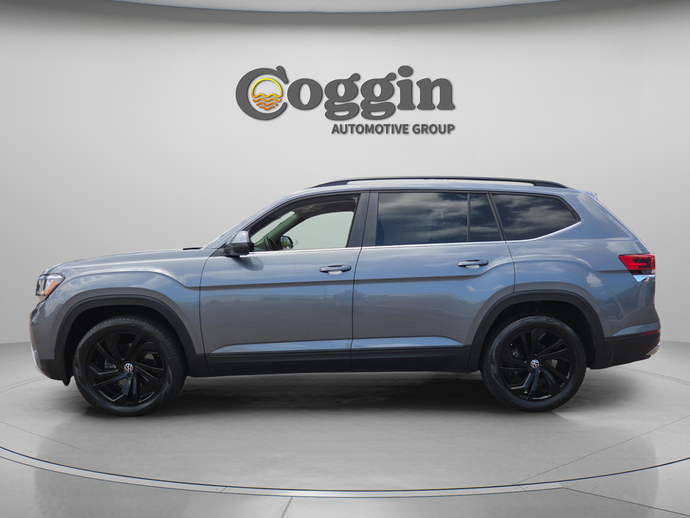 Used 2022 Volkswagen Atlas SE FWD image 2