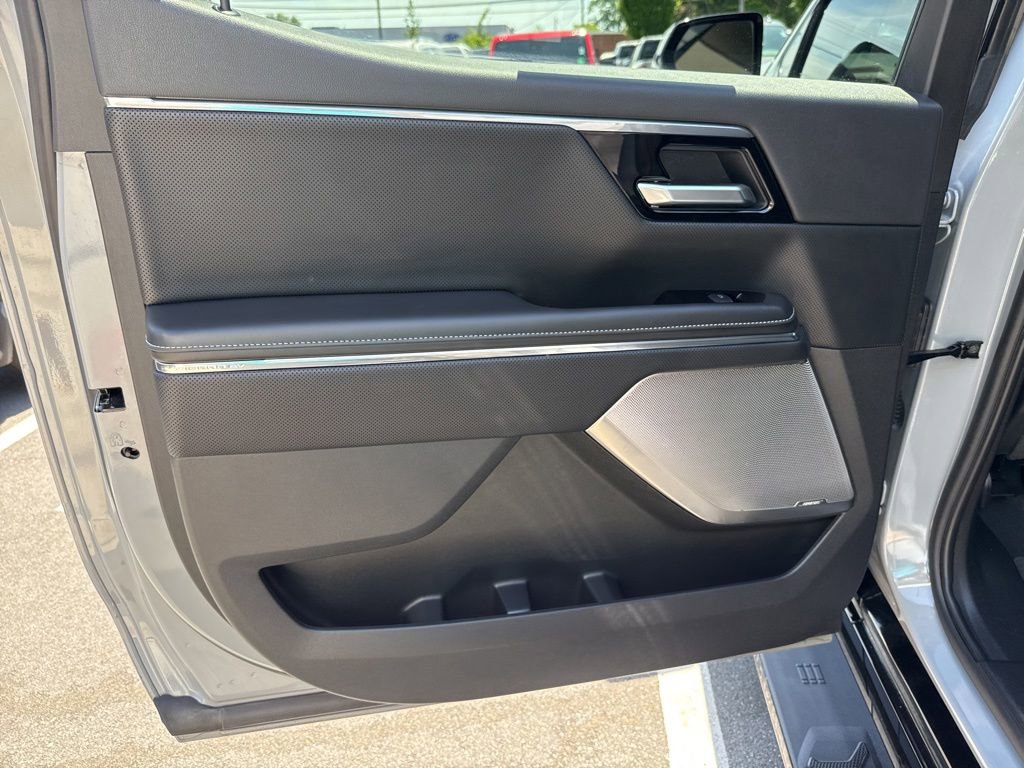 Used 2025 GMC Sierra EV Denali AWD/4WD image 47