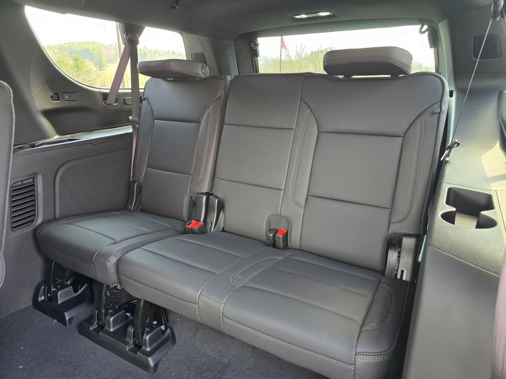 New 2026 Chevrolet Suburban High Country image 13