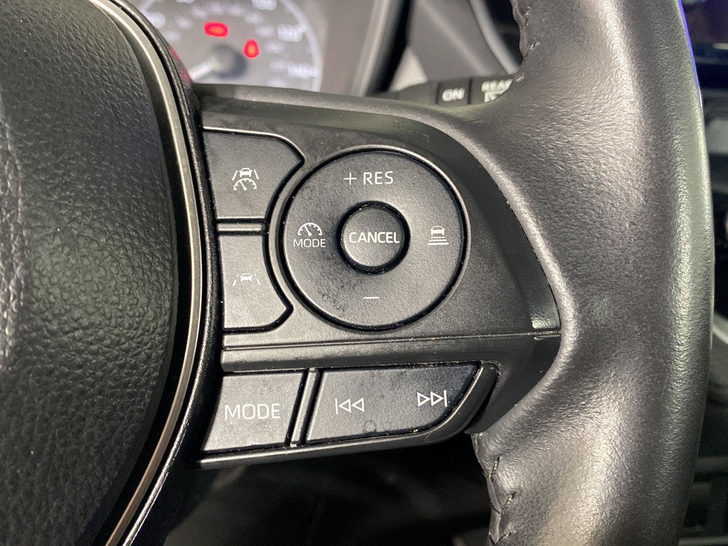 Used 2024 Toyota Corolla Cross LE AWD/4WD image 21