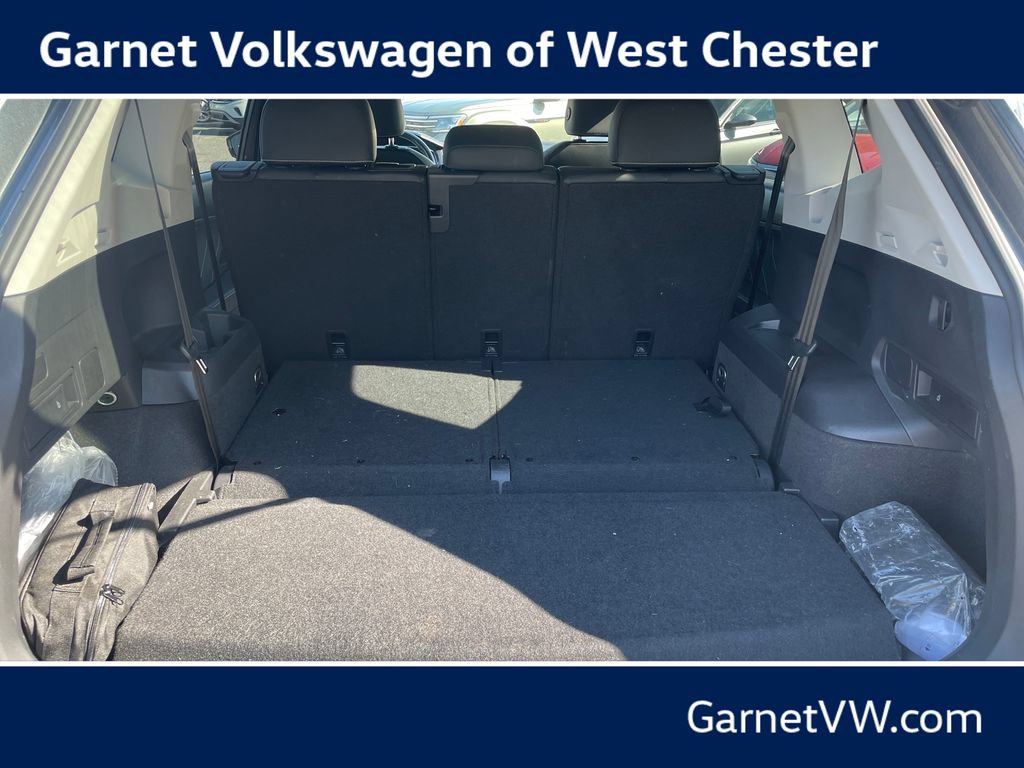 Certified 2023 Volkswagen Tiguan SE FWD image 12