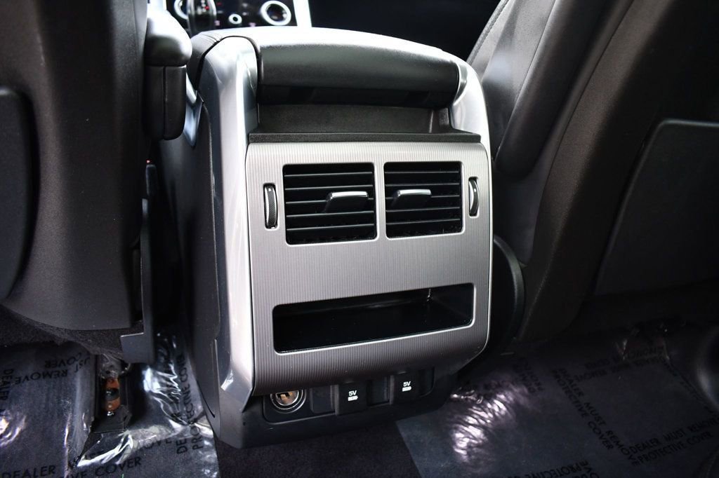 Used 2020 Land Rover Range Rover Sport HSE image 32
