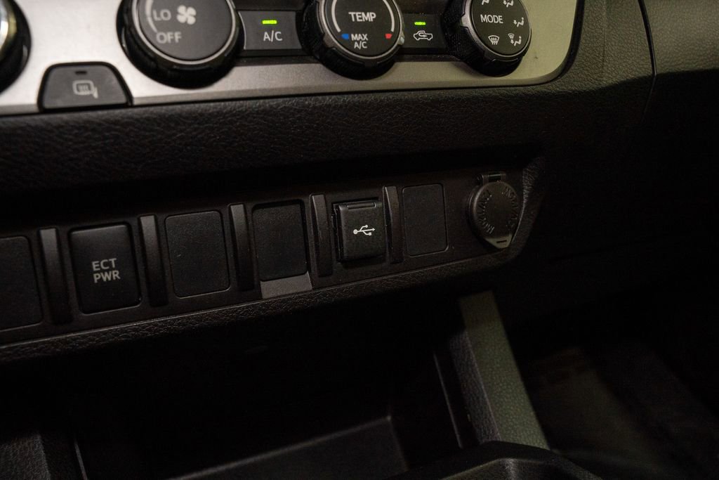 Certified 2022 Toyota Tacoma SR image 14