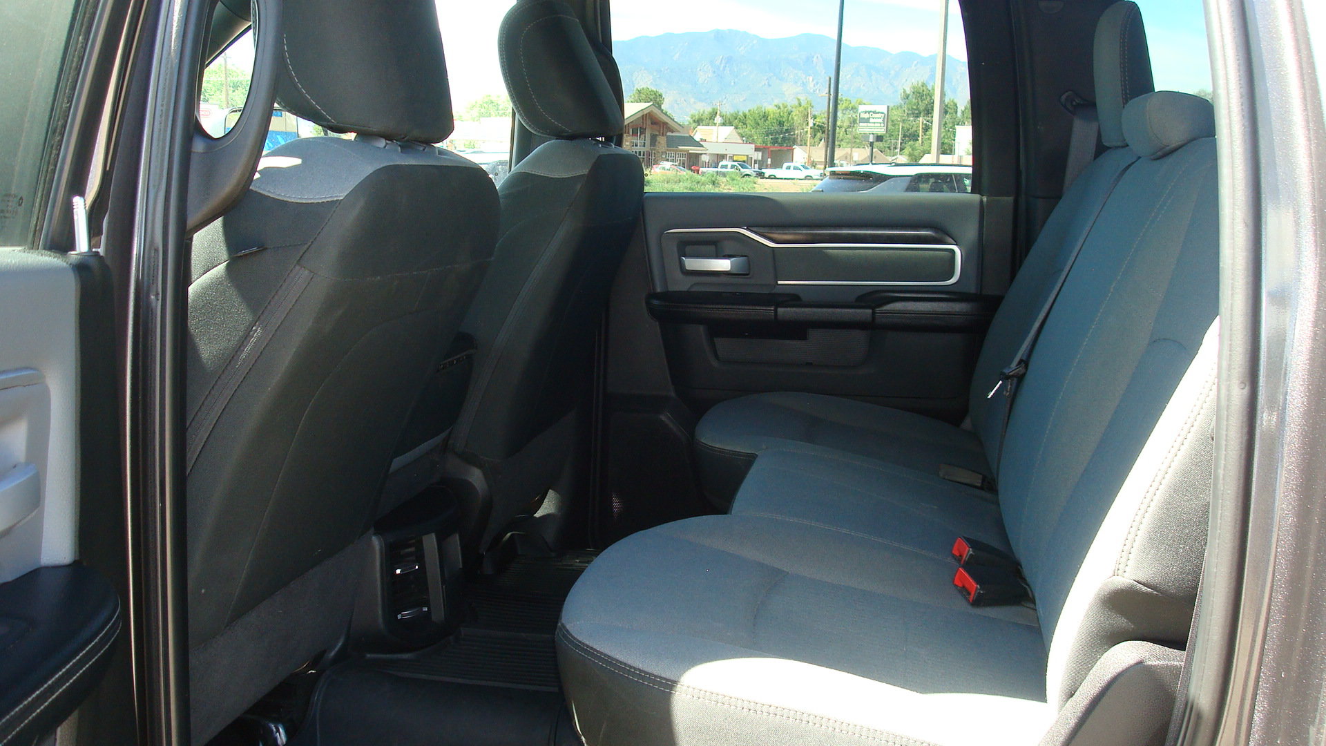 Used 2022 RAM 2500 Big Horn AWD/4WD image 7