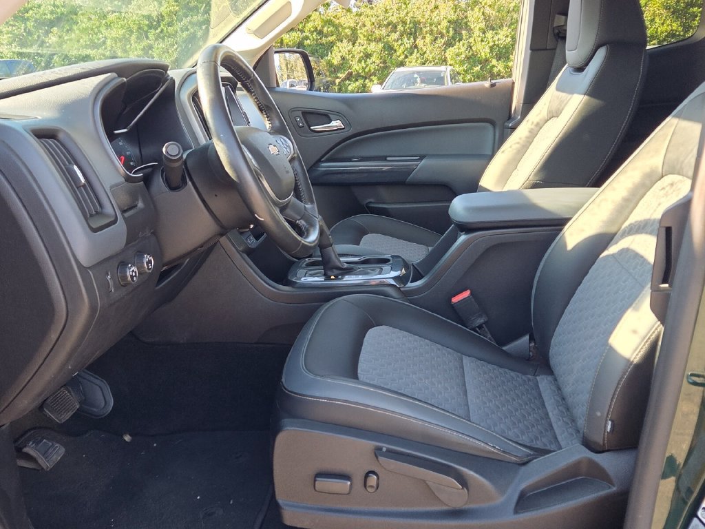 Used 2015 Chevrolet Colorado Z71 AWD/4WD image 3