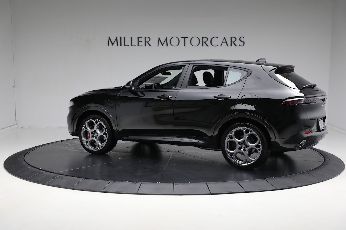 Used 2024 Alfa Romeo Tonale Veloce AWD/4WD image 5