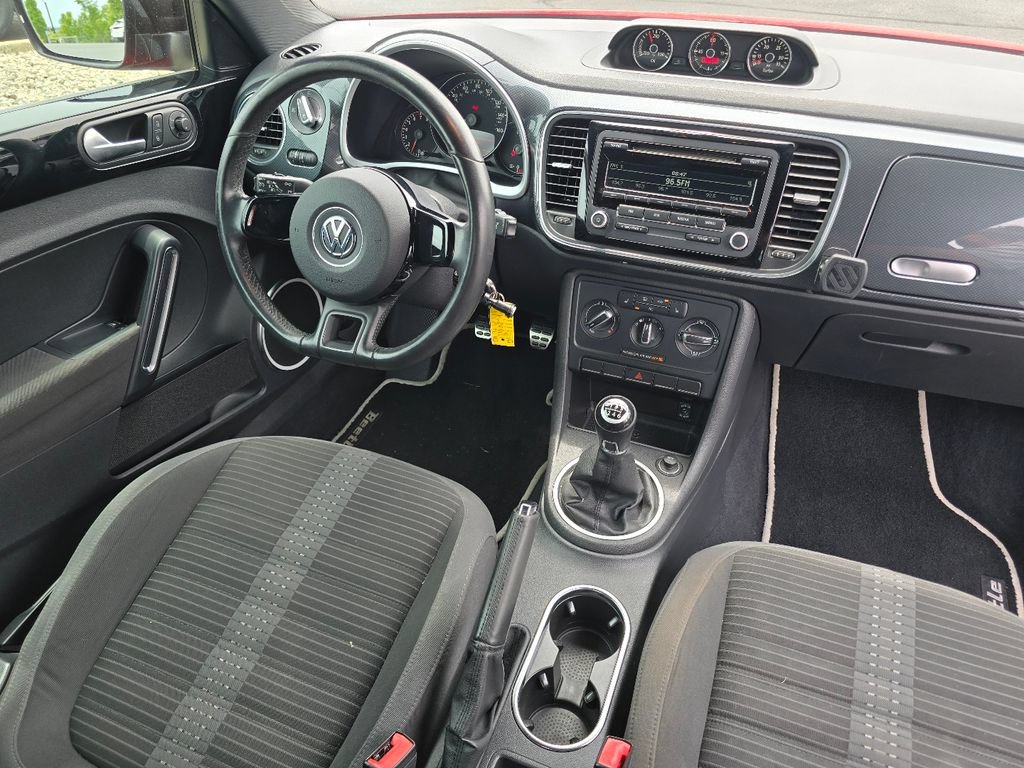 Used 2012 Volkswagen Beetle 2.0T FWD image 26