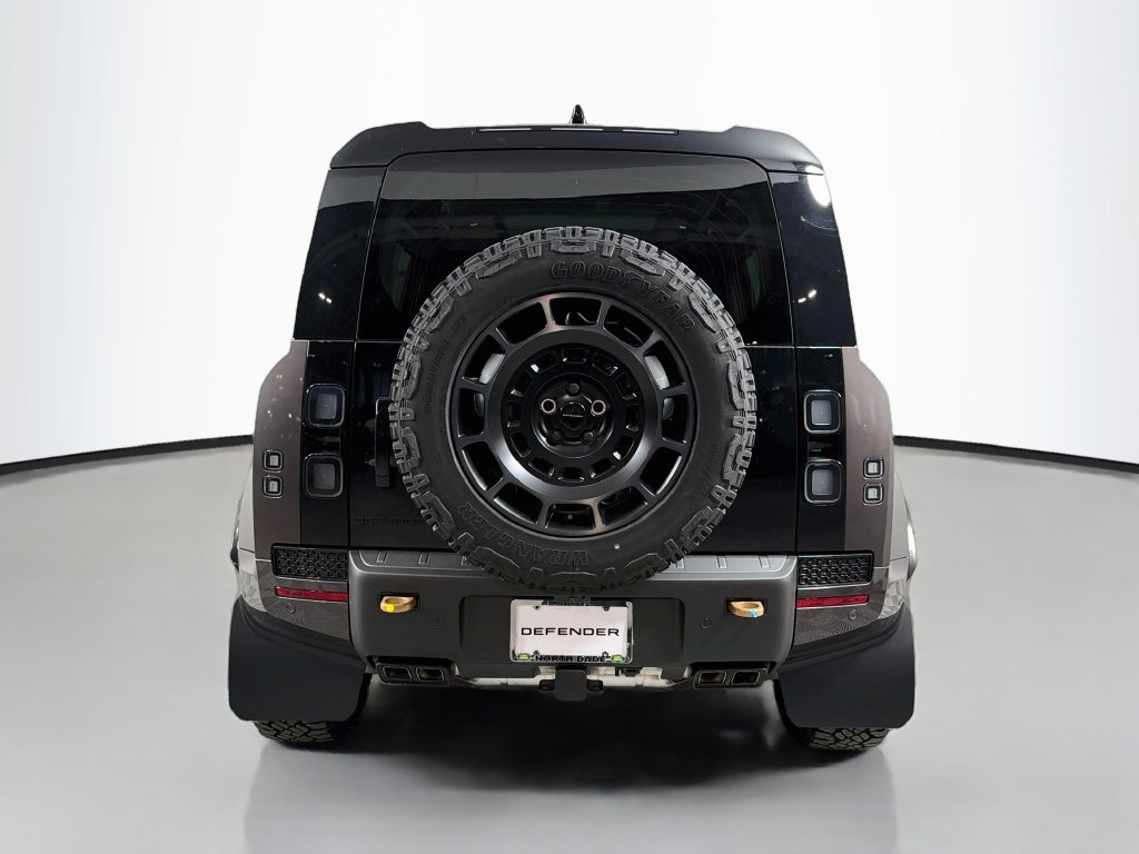 New 2026 Land Rover Defender 110 OCTA AWD/4WD image 6