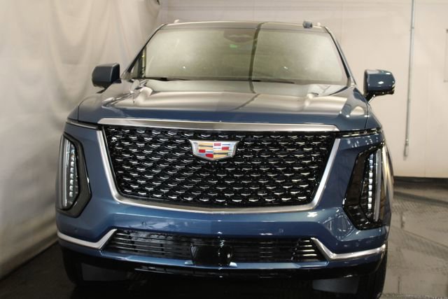 New 2026 Cadillac Escalade ESV Luxury w/ Touring Package image 3