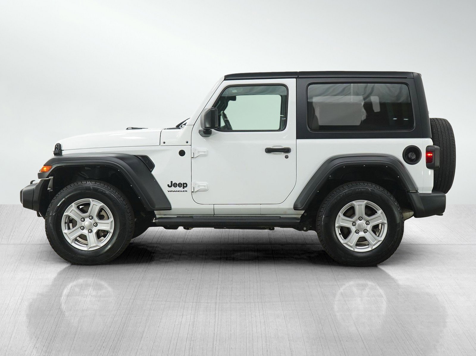 Used 2022 Jeep Wrangler Sport S image 2