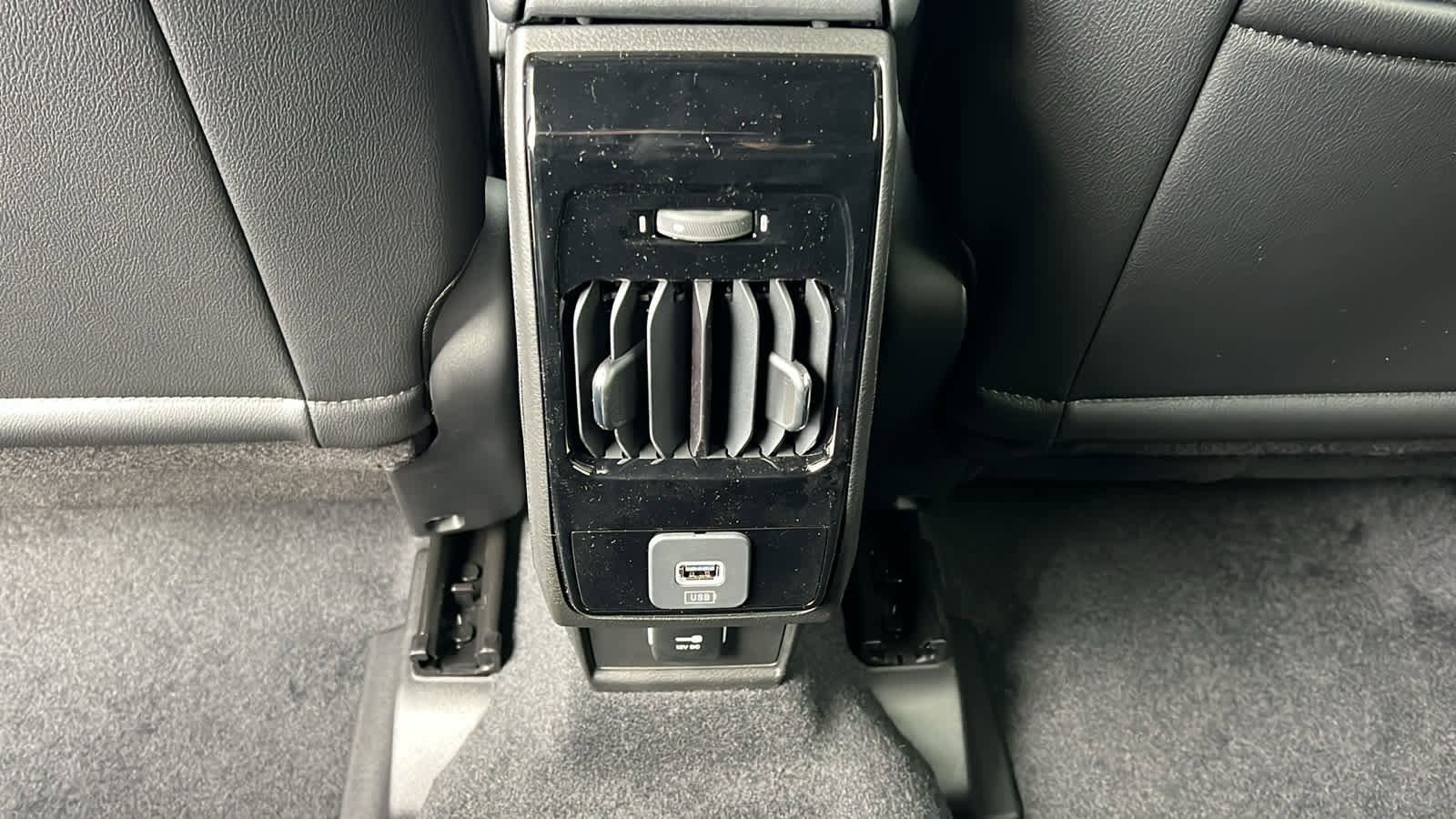 New 2026 Jeep Compass Latitude image 25