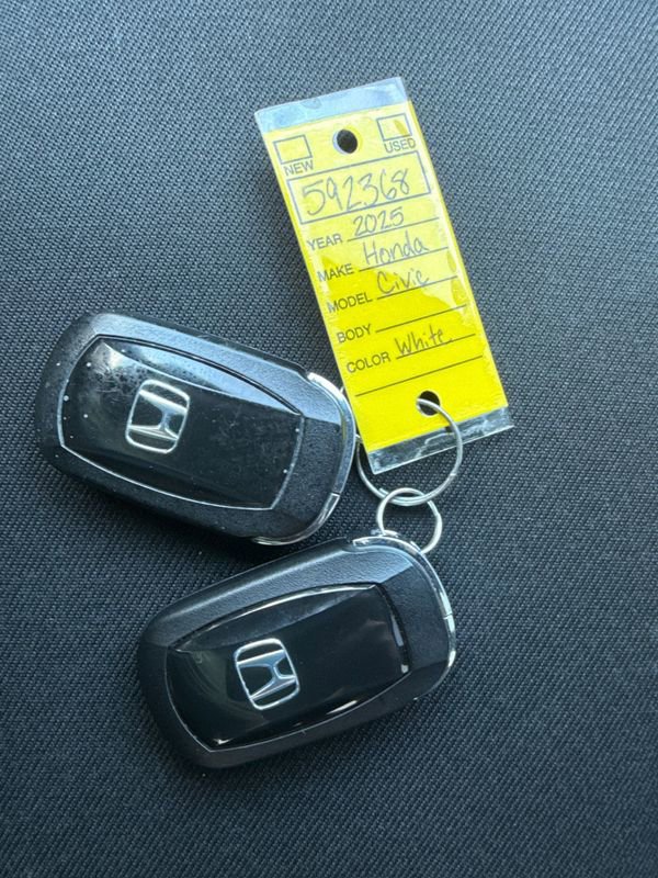 Used 2025 Honda Civic Sport image 33